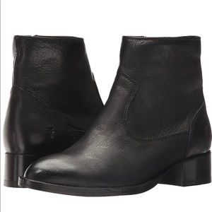 Frye Brooke Short ankle boots (black)